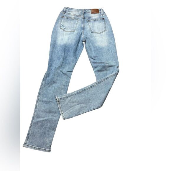 Judy Blue America Boyfriend Jeans - Picture 2 of 7